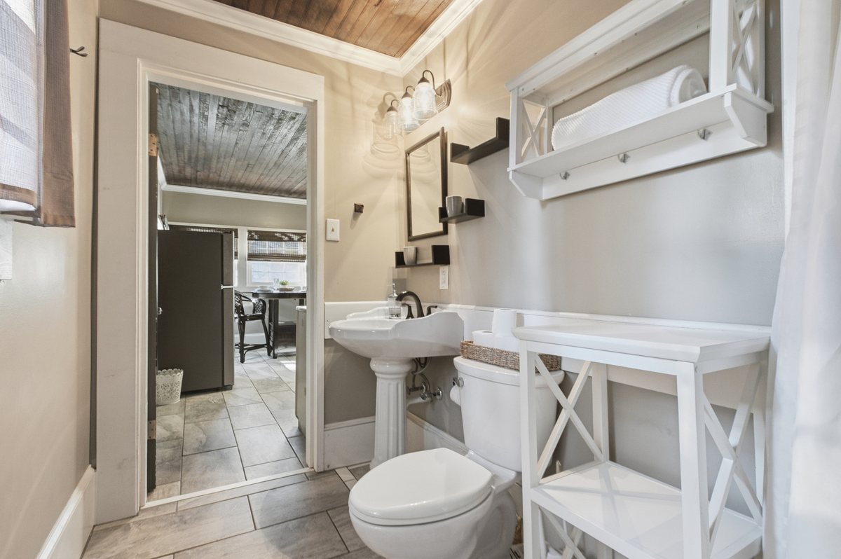 Full bathroom